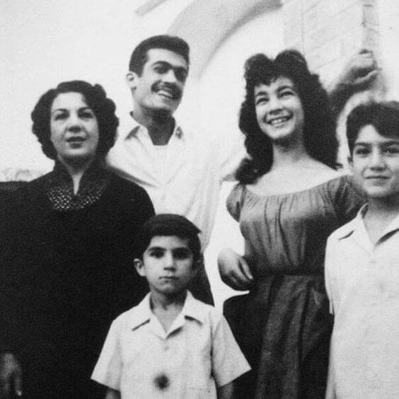 семья Фаррохзад